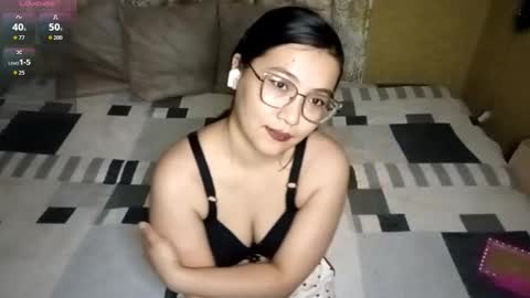 Snapshot of ivory_vibe chatting on 6, 1, 2026 Hey EveryoneIm ElzaGlad to see you in my room online show from 6, 1, 2026