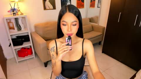 Snapshot of ivorycollins chatting on 5, 2, 2025 kirstenelsie online show from 5, 2, 2025