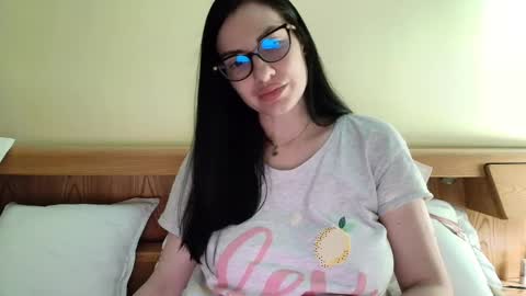 Snapshot of ivoryorchid chatting on 28, 12, 2024 Ivory online show from 28, 12, 2024