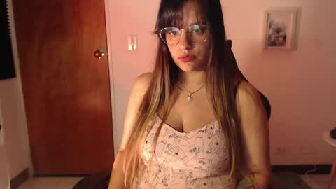 Snapshot of ivvy_bloom chatting on 4, 4, 2026 IVVY online show from 4, 4, 2026