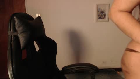 Snapshot of ivvy_bloom chatting on 3, 5, 2026 IVVY online show from 3, 5, 2026