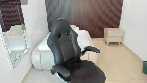 Snapshot of ivy_rosse7 chatting on 19, 5, 2026 IVY online show from 19, 5, 2026