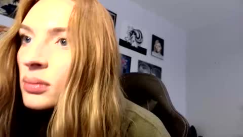 Snapshot of ivygrave chatting on 5, 10, 2025 ivygrave online show from 5, 10, 2025