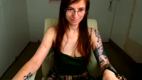 Snapshot of ivynoir_ chatting on 26, 6, 2026 Ivy online show from 26, 6, 2026