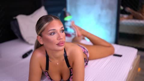 IvyRowa online show from 23, 1, 2025