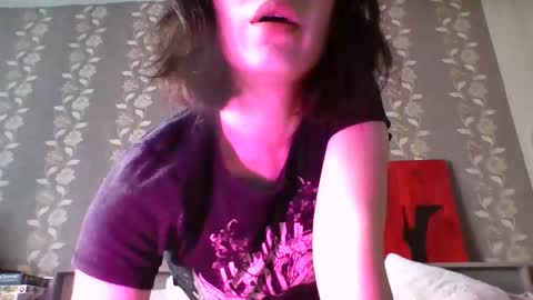 Snapshot of iwannadeep3r chatting on 10, 5, 2026 Eva online show from 10, 5, 2026