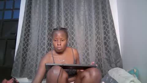 Snapshot of iynika chatting on 8, 5, 2026 iynika online show from 8, 5, 2026