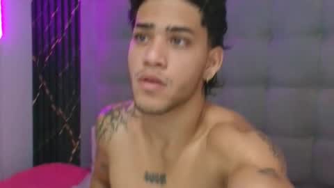 Snapshot of izaak_taylor7 chatting on 3, 5, 2026 izaack online show from 3, 5, 2026