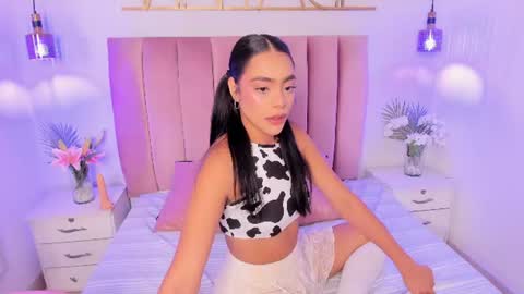 Izan Thorne online show from 22, 6, 2026