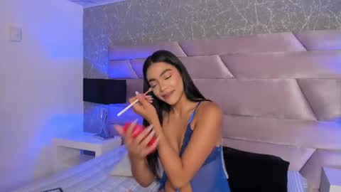 Izan Thorne online show from 7, 7, 2026