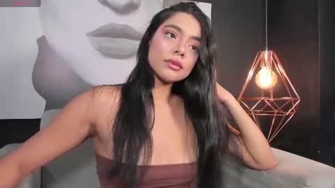 Izan Thorne online show from 19, 7, 2026