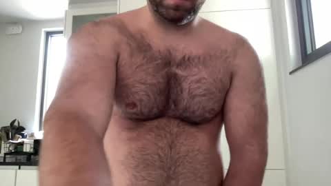 Snapshot of izylduur chatting on 4, 8, 2026 Izylduur online show from 4, 8, 2026