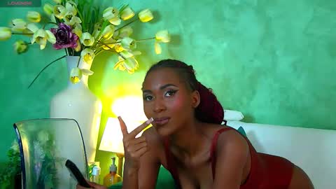 Snapshot of izzie_sugar chatting on 5, 10, 2025 Sugar Babe online show from 5, 10, 2025
