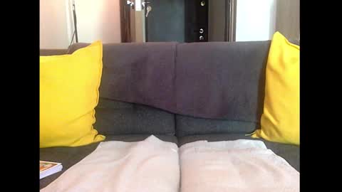 izzy53220 online show from 9, 1, 2026