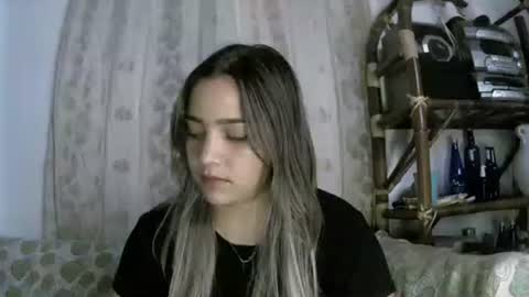 Snapshot of izzy_32 chatting on 29, 4, 2026 izzy_32 online show from 29, 4, 2026