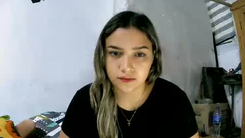 Snapshot of izzy_32 chatting on 22, 5, 2026 izzy_32 online show from 22, 5, 2026