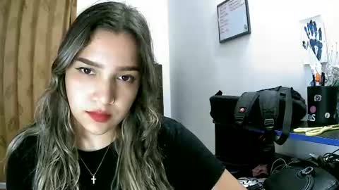 Snapshot of izzy_32 chatting on 14, 6, 2026 izzy_32 online show from 14, 6, 2026