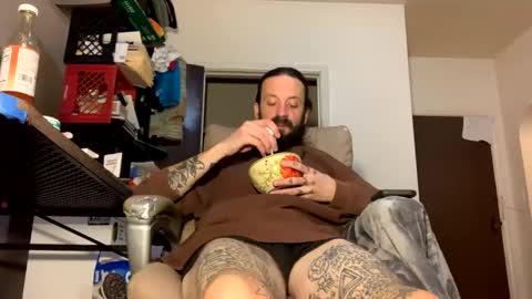 Snapshot of j_boogie_mane chatting on 12, 12, 2024 j boogie online show from 12, 12, 2024