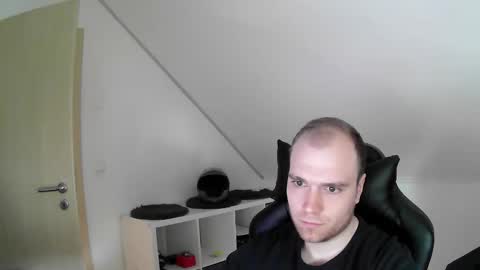 here4y online show from 22, 2, 2026