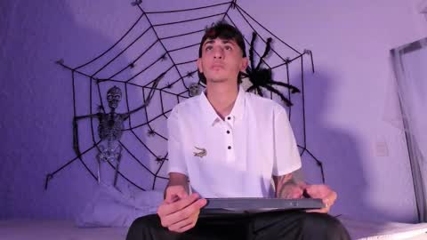 j_martony online show from 29, 10, 2025