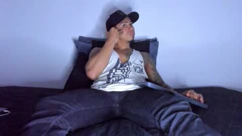 i am juan musiry independent model  online show from 17, 12, 2025