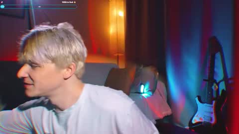 Snapshot of jack_frozt chatting on 11, 11, 2025 brestonsweet online show from 11, 11, 2025