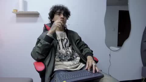 Snapshot of jackestaylor chatting on 20, 10, 2025 Jackes Taylor online show from 20, 10, 2025