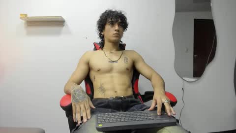 Snapshot of jackestaylor chatting on 23, 10, 2025 Jackes Taylor online show from 23, 10, 2025