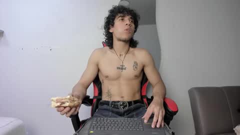 Snapshot of jackestaylor chatting on 13, 11, 2025 Jackes Taylor online show from 13, 11, 2025