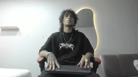 Snapshot of jackestaylor chatting on 2, 2, 2026 Jackes Taylor online show from 2, 2, 2026