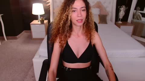 Snapshot of jackie__fox chatting on 4, 6, 2026 Jackie online show from 4, 6, 2026