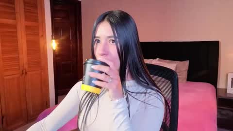 Snapshot of jackiie_ chatting on 1, 6, 2026 jackiie_ online show from 1, 6, 2026
