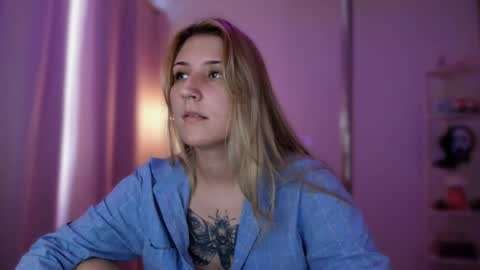 Snapshot of jacky_croft chatting on 23, 5, 2026 Linda Sofia help me get to 100 thumbs up online show from 23, 5, 2026