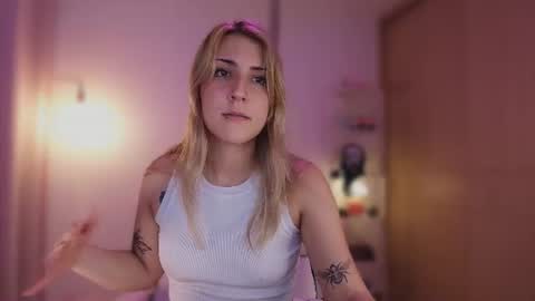 Snapshot of jacky_croft chatting on 2, 7, 2026 Linda Sofia help me get to 100 thumbs up online show from 2, 7, 2026