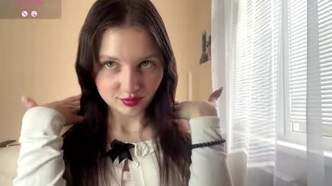 Snapshot of jaclynmalcolm chatting on 5, 4, 2026 Lillian online show from 5, 4, 2026