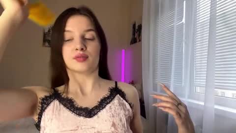 Snapshot of jaclynmalcolm chatting on 9, 4, 2026 Lillian online show from 9, 4, 2026