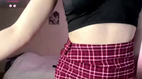 Snapshot of jaclynmalcolm chatting on 18, 4, 2026 Lillian online show from 18, 4, 2026