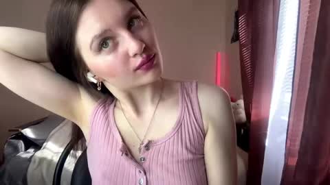Snapshot of jaclynmalcolm chatting on 3, 5, 2026 Lillian online show from 3, 5, 2026