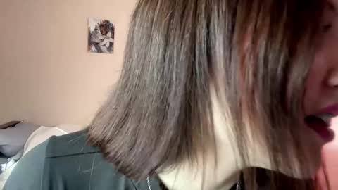 Snapshot of jaclynmalcolm chatting on 4, 5, 2026 Lillian online show from 4, 5, 2026