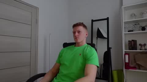 Snapshot of jacob_devon chatting on 14, 2, 2025 JACOB DEVON online show from 14, 2, 2025