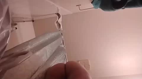 Snapshot of jacobledyit21 chatting on 12, 10, 2025 Shakey j online show from 12, 10, 2025