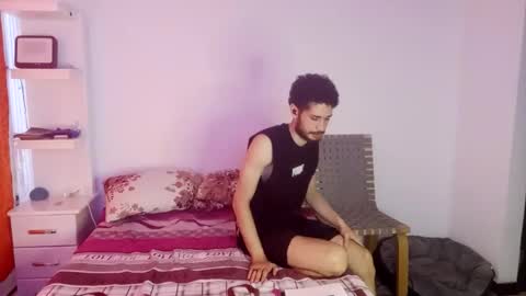 Snapshot of jacobmurphy2103 chatting on 6, 11, 2025 JACOB ROBIN online show from 6, 11, 2025