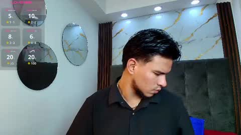 Snapshot of jacobwolf__ chatting on 8, 7, 2026 Jacob Wolf online show from 8, 7, 2026