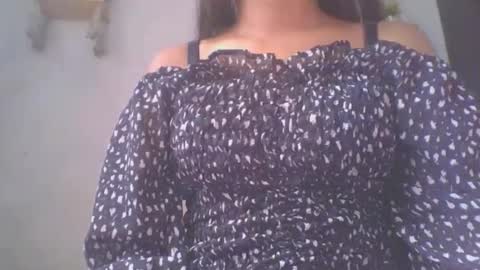 jacqueline_fernandez online show from 28, 11, 2025