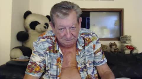 Snapshot of jacques_de_france chatting on 5, 5, 2026 Jacques online show from 5, 5, 2026
