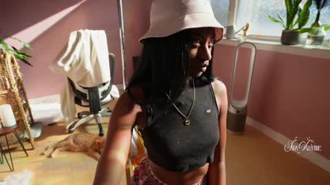 Snapshot of jada_valentine chatting on 7, 7, 2026 Jada online show from 7, 7, 2026
