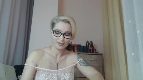 Snapshot of jadapink___ chatting on 28, 5, 2026 Jada online show from 28, 5, 2026