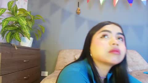 Snapshot of jade_brunnette chatting on 5, 7, 2026 Jade Brunete online show from 5, 7, 2026