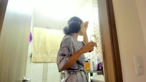 Jade smile online show from 22, 10, 2025