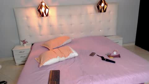 karlla scarlet online show from 22, 12, 2024